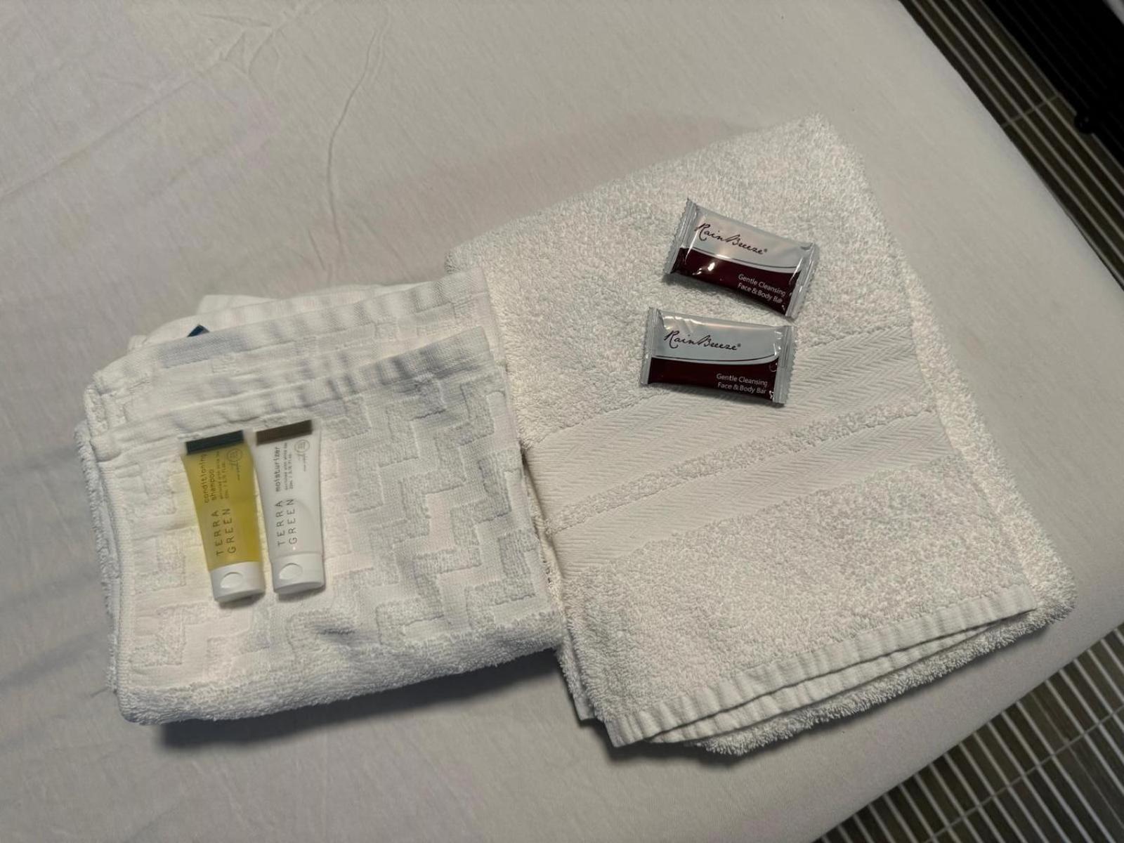 ホテル Essence Express Elizabeth Ewr Airport エクステリア 写真