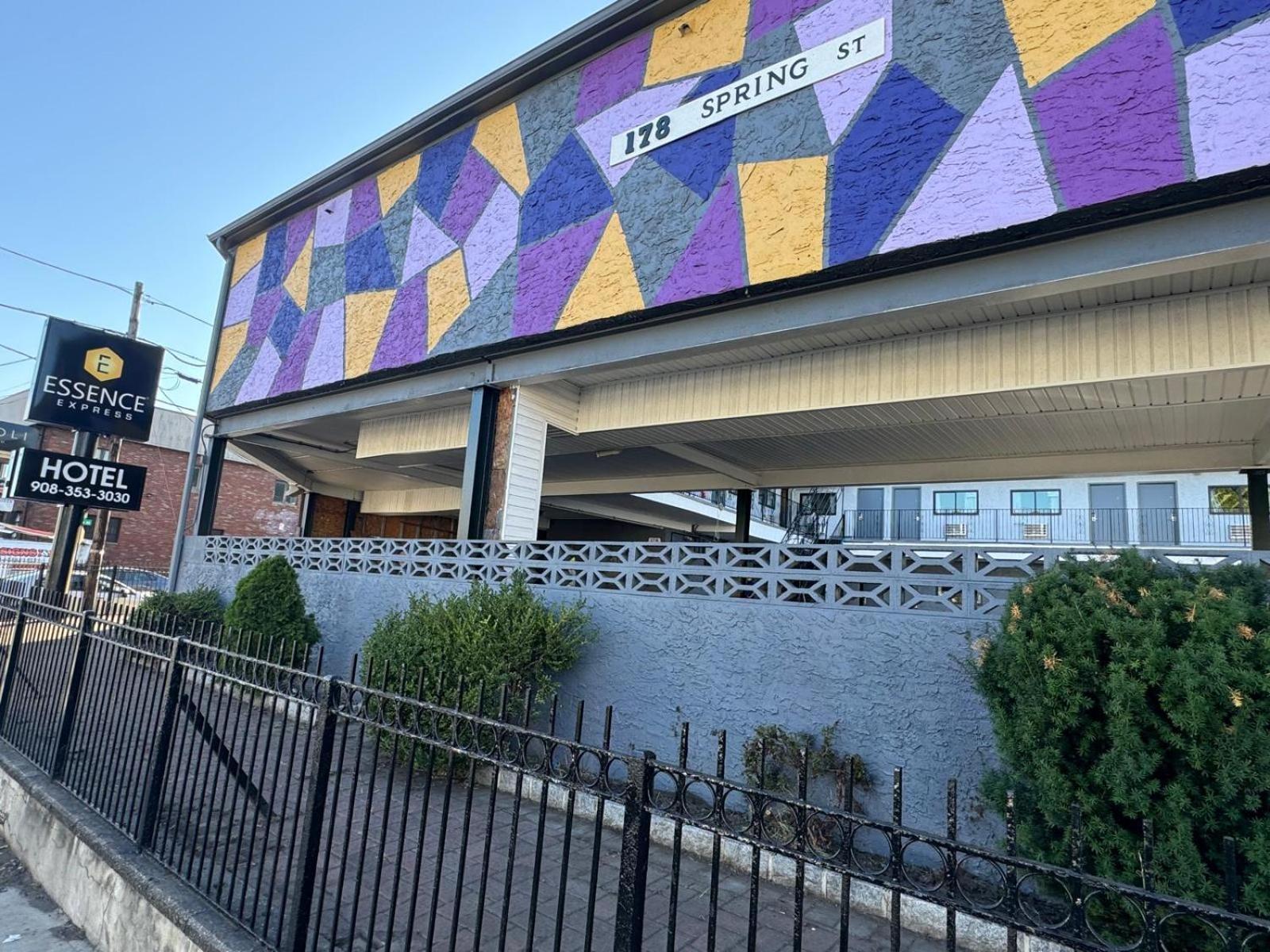 ホテル Essence Express Elizabeth Ewr Airport エクステリア 写真